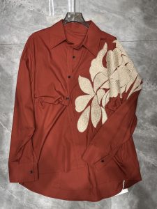 Statement Leaf Women's Shirt – Style 06, view 2