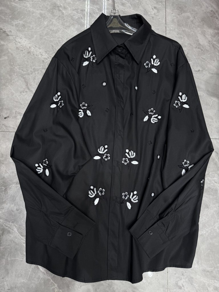 Leaf Motif Women's Shirt – Style 14, view 1