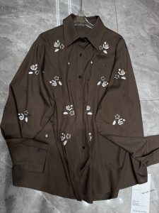 Leaf Motif Women's Shirt – Style 14, view 7